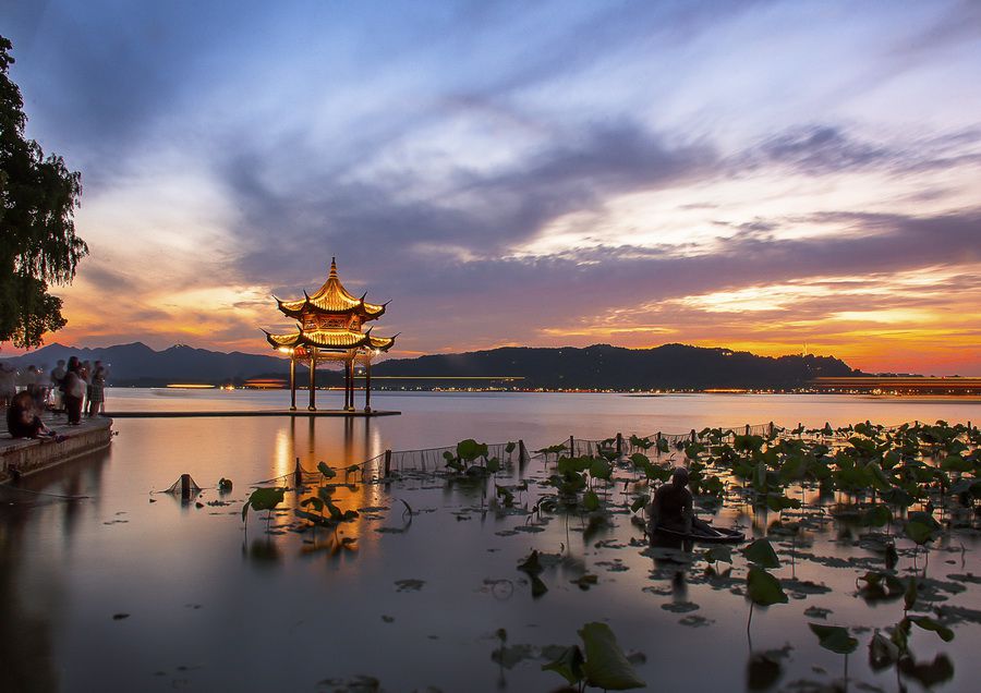 张小兵 聚贤流霞.jpg