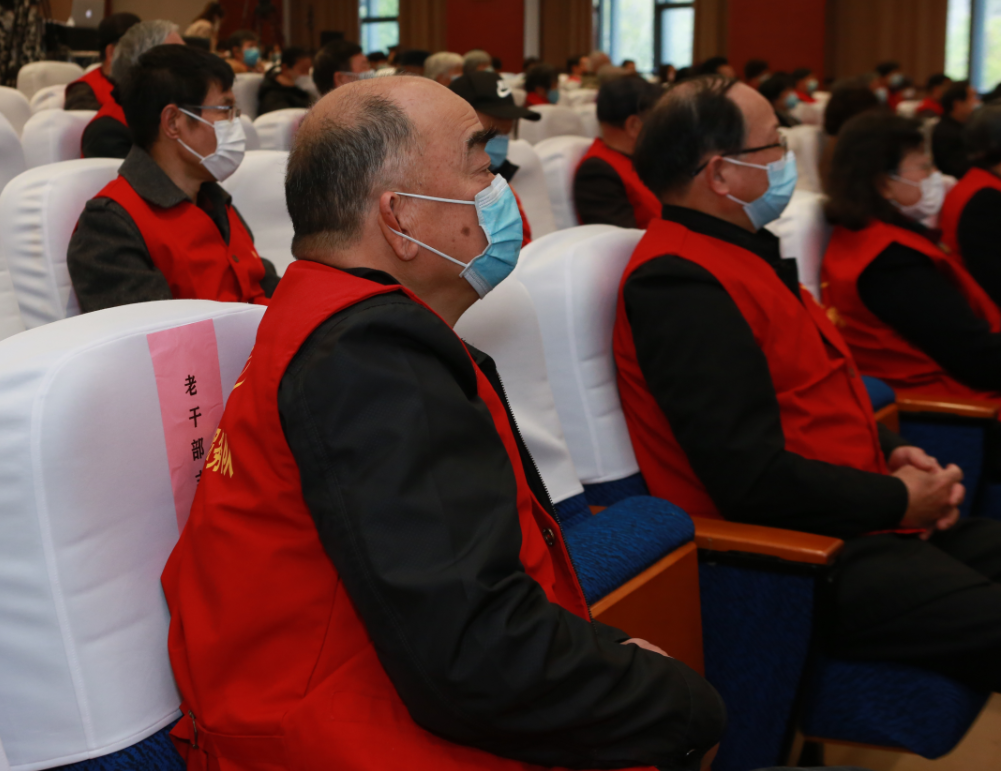 观众图3.png 观众图3.png