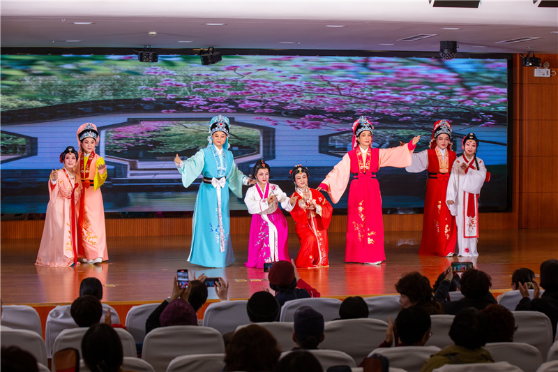 校戏曲沙龙《春香传》.jpg 校戏曲沙龙《春香传》.jpg